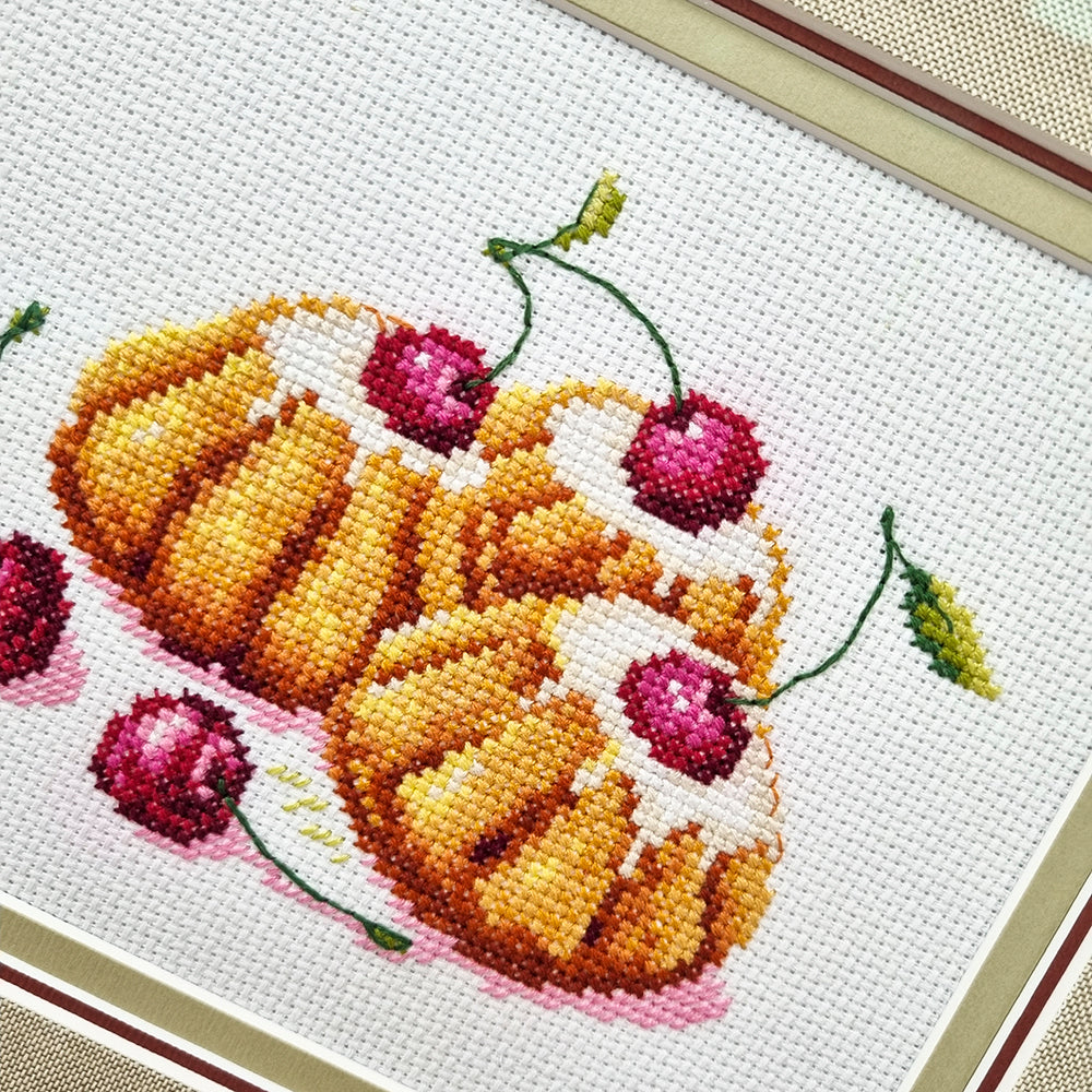 Broderie manuală "Brioșe cu vișină”