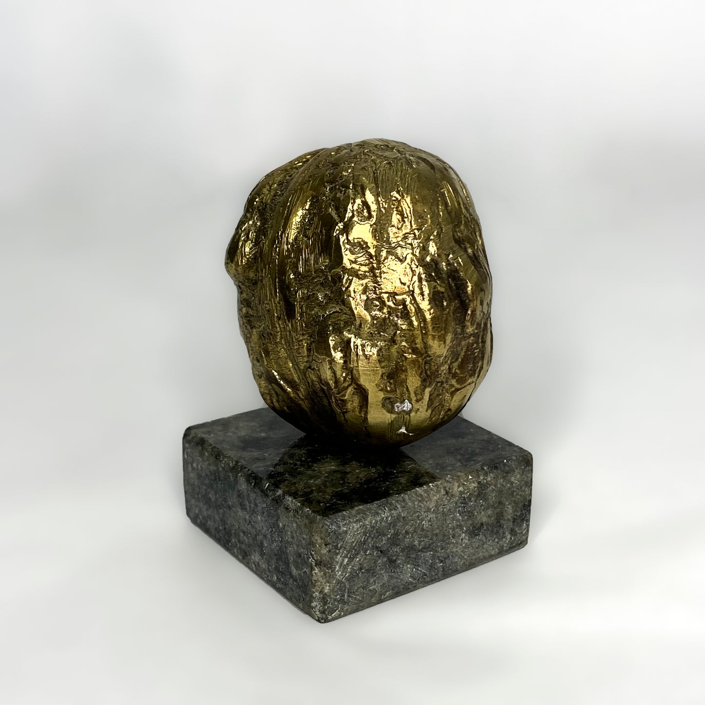 Figură din bronz